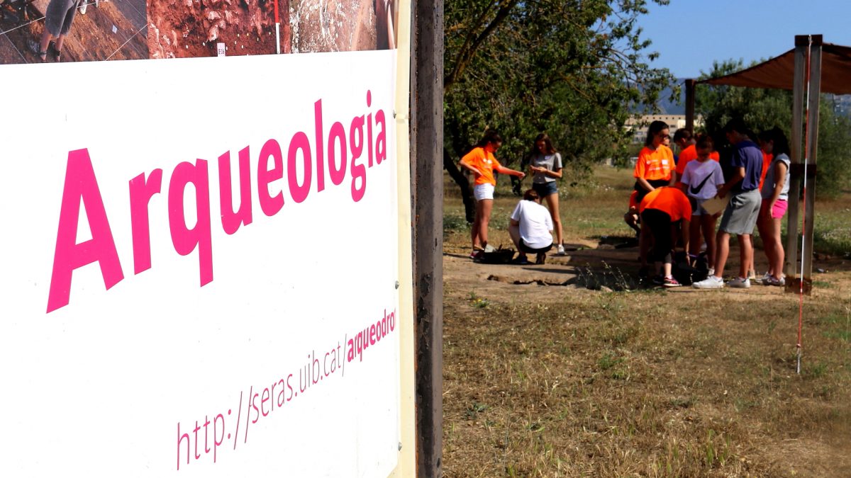 Excavar, deduir i divulgar: anem a l’Arqueòdrom!