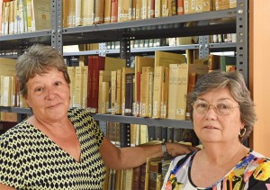 Carme Manera i Aina Rodríguez han posat en valor el fons antic de la UIB